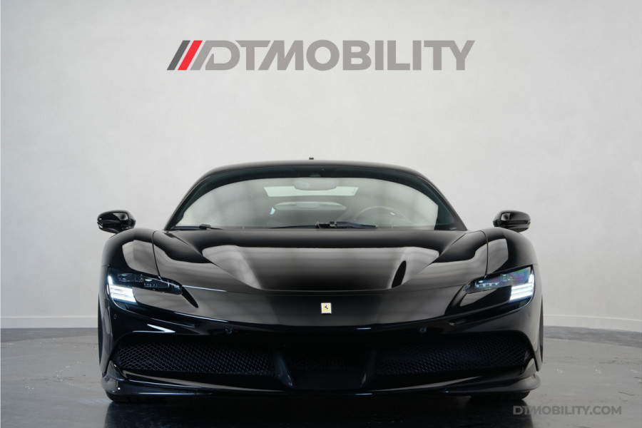 Ferrari SF90 Stradale 4.0 V8 | Assetto Fiorano | Daytona Racing seats |