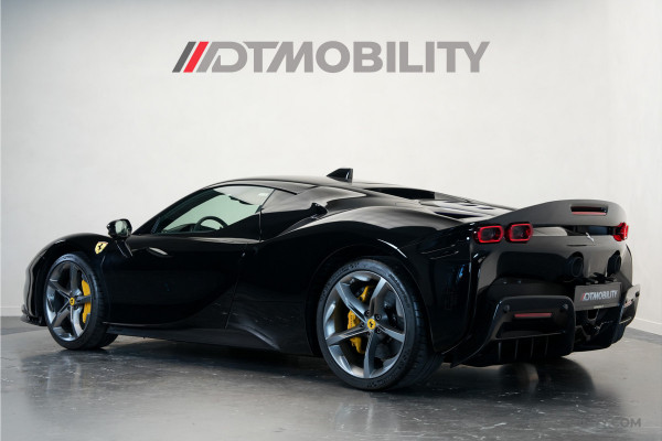 Ferrari SF90 Stradale 4.0 V8 | Assetto Fiorano | Daytona Racing seats |