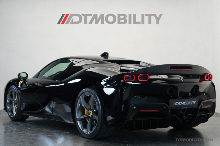 Ferrari SF90 Stradale 4.0 V8 | Assetto Fiorano | Daytona Racing seats |