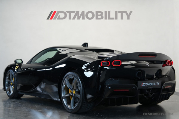 Ferrari SF90 Stradale 4.0 V8 | Assetto Fiorano | Daytona Racing seats |