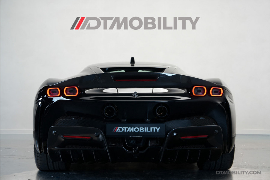 Ferrari SF90 Stradale 4.0 V8 | Assetto Fiorano | Daytona Racing seats |