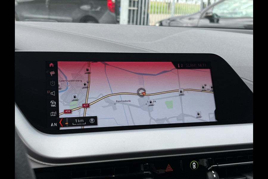 BMW 1-serie 118i Corporate High Executive 140PK / AUTOMAAT / 4-SEIZ. BANDEN / PDC / NAVI / CRUISE