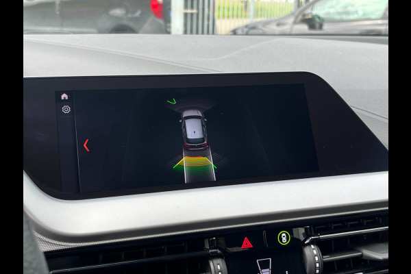 BMW 1-serie 118i Corporate High Executive 140PK / AUTOMAAT / 4-SEIZ. BANDEN / PDC / NAVI / CRUISE