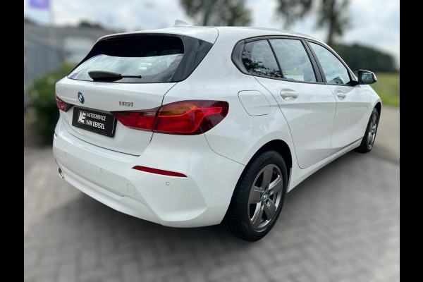 BMW 1-serie 118i Corporate High Executive 140PK / AUTOMAAT / 4-SEIZ. BANDEN / PDC / NAVI / CRUISE
