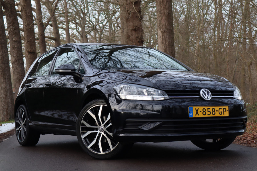 Volkswagen Golf 1.0 TSI Comfortline Business | Camera | Carplay | ACC |