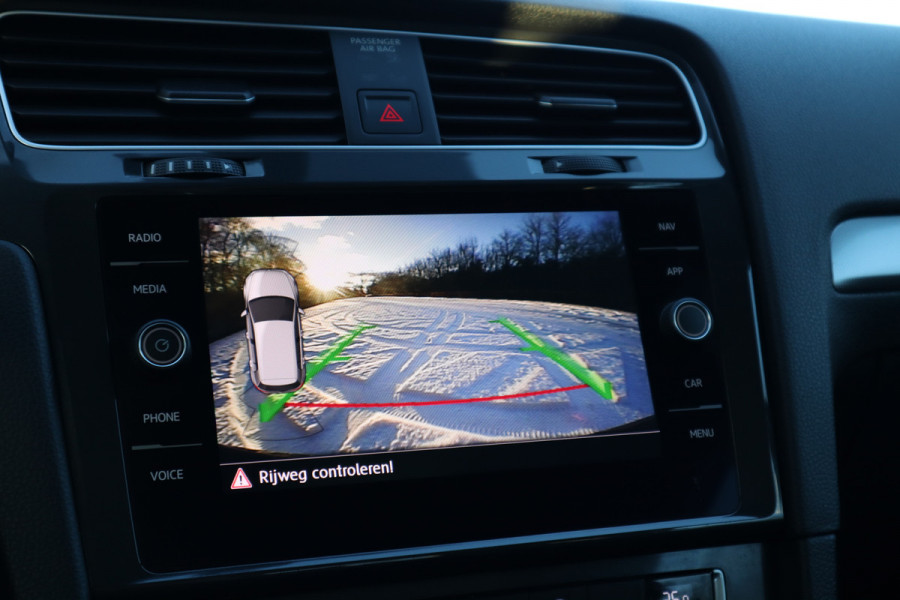 Volkswagen Golf 1.0 TSI Comfortline Business | Camera | Carplay | ACC |