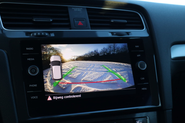 Volkswagen Golf 1.0 TSI Comfortline Business | Camera | Carplay | ACC |