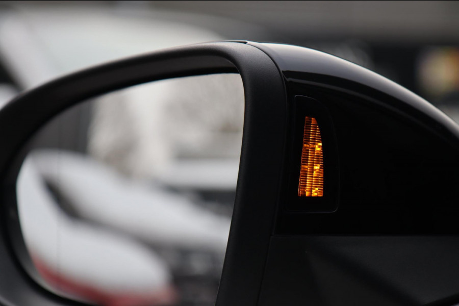 Volkswagen Golf 2.0 TSI GTI Clubsport / PANO / HK / MEMORY / KEYLESS / HUD / IQ / ACC