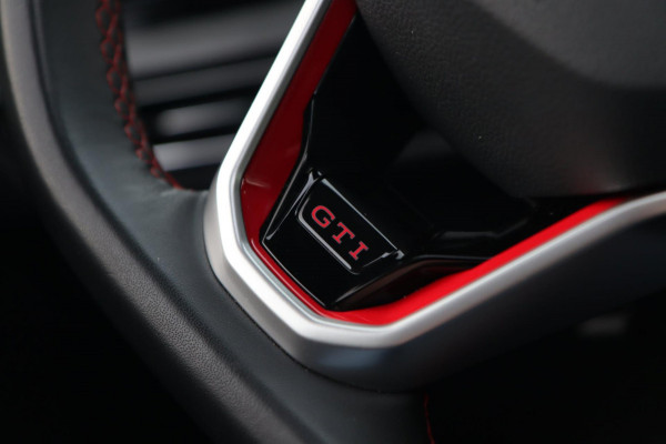 Volkswagen Golf 2.0 TSI GTI Clubsport / PANO / HK / MEMORY / KEYLESS / HUD / IQ / ACC