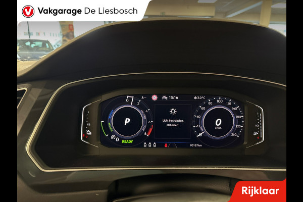 Volkswagen Tiguan 1.4 TSI eHybrid Business+ /pano/camera/apple carplay/stoel stuur verw./virtual