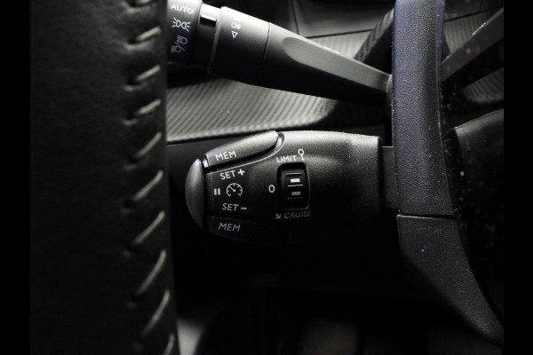 Peugeot e-208 EV Active Pack 50 kWh NAVI/CLIMA/CRUISE/PDC!