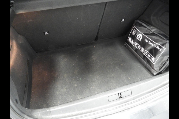 Peugeot e-208 EV Active Pack 50 kWh NAVI/CLIMA/CRUISE/PDC!
