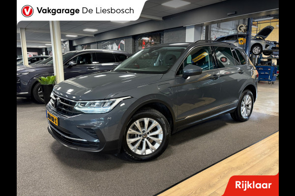 Volkswagen Tiguan 1.4 TSI eHybrid comfort Business / navi / camera / carplay / boeken