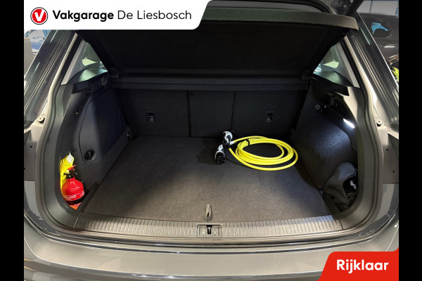 Volkswagen Tiguan 1.4 TSI eHybrid comfort Business / navi / camera / carplay / boeken