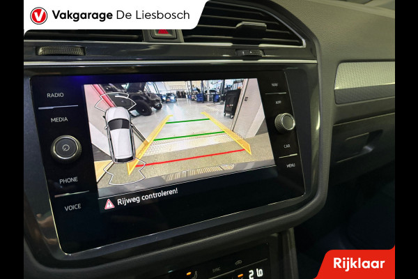 Volkswagen Tiguan 1.4 TSI eHybrid comfort Business / navi / camera / carplay / boeken
