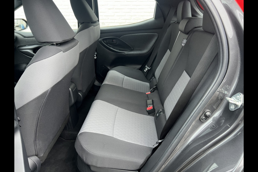 Toyota Yaris 1.5 Hybrid Dynamic | ACC | Dodehoek | LED | Carplay | Camera | PDC