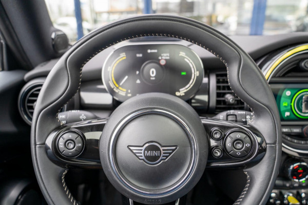 MINI Mini Electric Yours 33 kWh|Prijs rijklaar incl 12 mnd garantie|HUD Harman Kardon Leder Camera