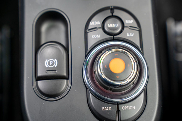 MINI Mini Electric Yours 33 kWh|Prijs rijklaar incl 12 mnd garantie|HUD Harman Kardon Leder Camera