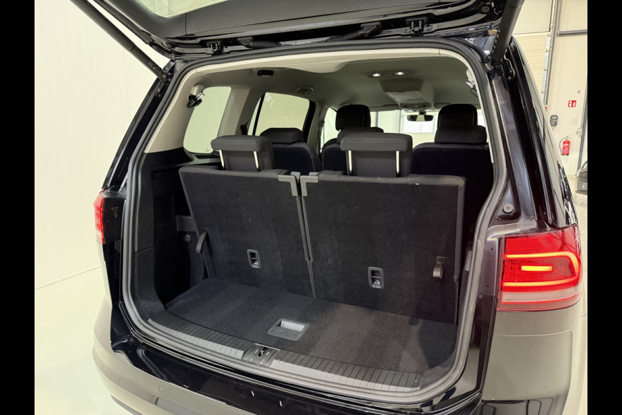 Volkswagen Touran 7p 1.5 TSI 150pk DSG Highline | ACC | Full Led