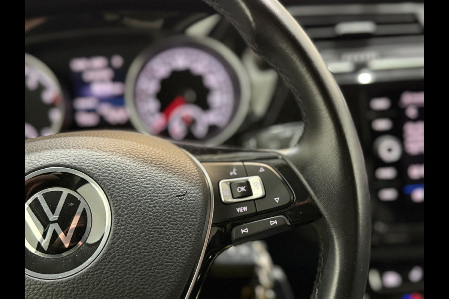 Volkswagen Touran 7p 1.5 TSI 150pk DSG Highline | ACC | Full Led