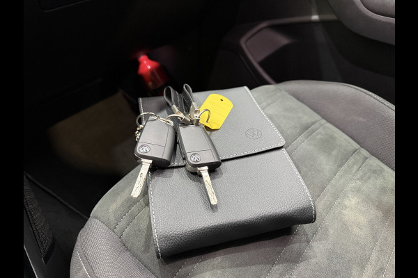 Volkswagen Touran 7p 1.5 TSI 150pk DSG Highline | ACC | Full Led