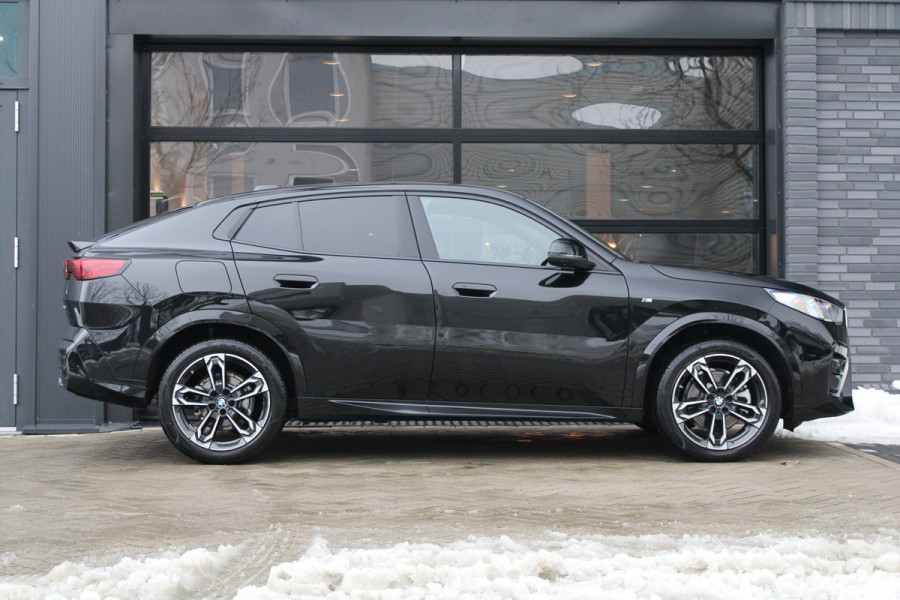 BMW X2 sDrive20i | BTW | M-SPORT | 360 CAMERA | HUD | KEYLESS | SPORTSTOELEN |