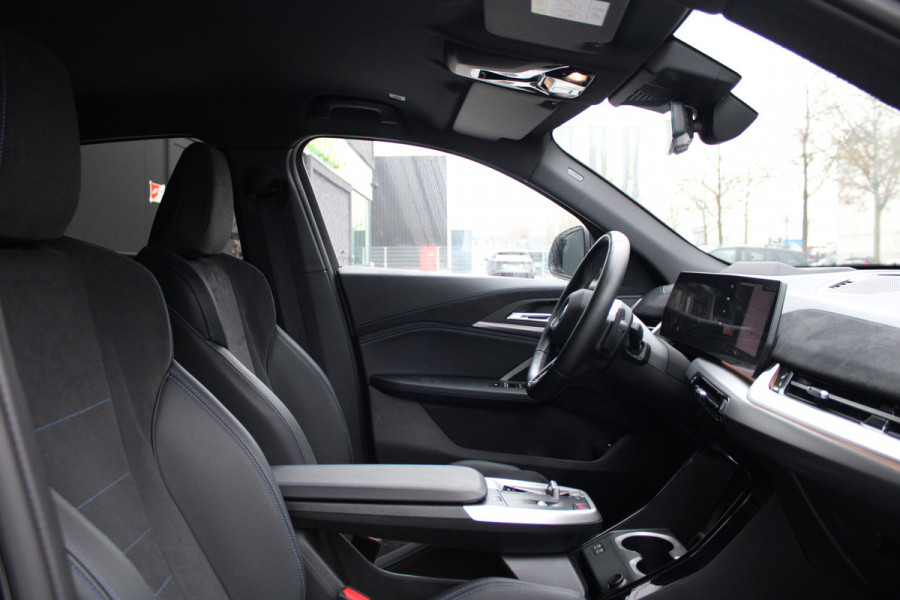 BMW X2 sDrive20i | BTW | M-SPORT | 360 CAMERA | HUD | KEYLESS | SPORTSTOELEN |