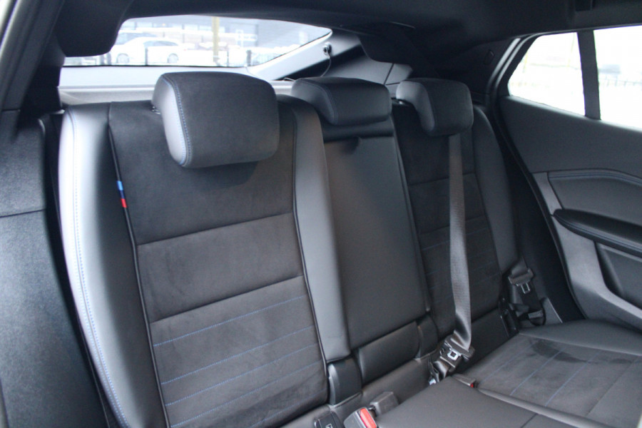 BMW X2 sDrive20i | BTW | M-SPORT | 360 CAMERA | HUD | KEYLESS | SPORTSTOELEN |