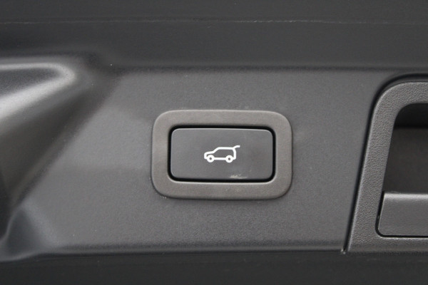 Land Rover Range Rover Velar 2.0 P400e R-Dynamic S | BTW | PANO | MERIDIAN | 360 | HUD | STUURVERW |