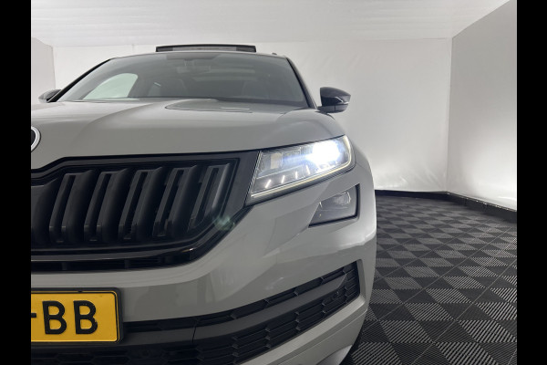 Škoda Kodiaq 1.5 TSI Sportline Business (INCL-BTW) Aut. *PANO | LEATHER-MICROFIBRE | FULL-LED | MEMORY-PACK | DIGI-COCKPIT | NAVI-FULLMAP | CAMERA | DAB+ | AMBIENT-LIGHT | KEYLESS | DAB+ | CARPLAY | PRIVACY-GLASS | 20"ALU*