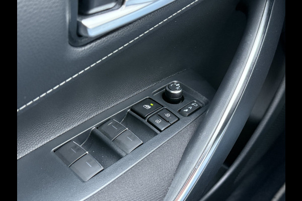 Toyota Corolla Touring Sports 2.0 Hybrid Team D | CarPlay | ACC | Camera | LED | DAB+ | 17 inch