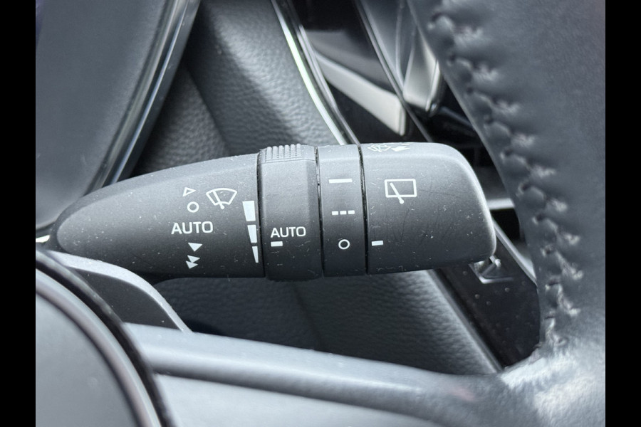 Toyota Corolla Touring Sports 2.0 Hybrid Team D | CarPlay | ACC | Camera | LED | DAB+ | 17 inch