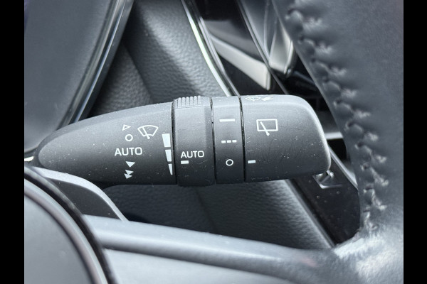 Toyota Corolla Touring Sports 2.0 Hybrid Team D | CarPlay | ACC | Camera | LED | DAB+ | 17 inch