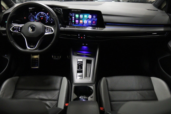 Volkswagen Golf 1.4 eHybrid GTE / PANO/HUD/IQLIGHT/MEM/CARPLAY/VOL