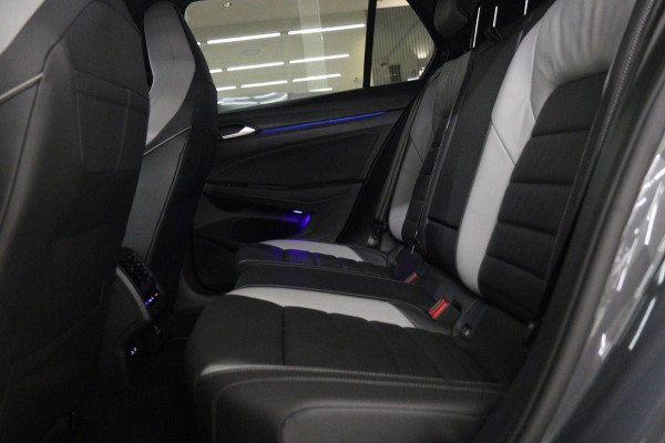Volkswagen Golf 1.4 eHybrid GTE / PANO/HUD/IQLIGHT/MEM/CARPLAY/VOL