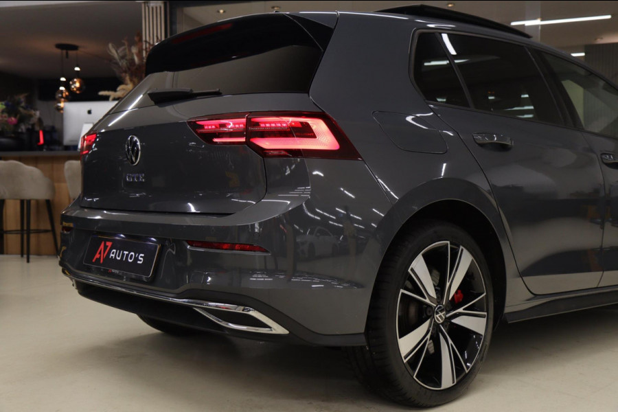 Volkswagen Golf 1.4 eHybrid GTE / PANO/HUD/IQLIGHT/MEM/CARPLAY/VOL