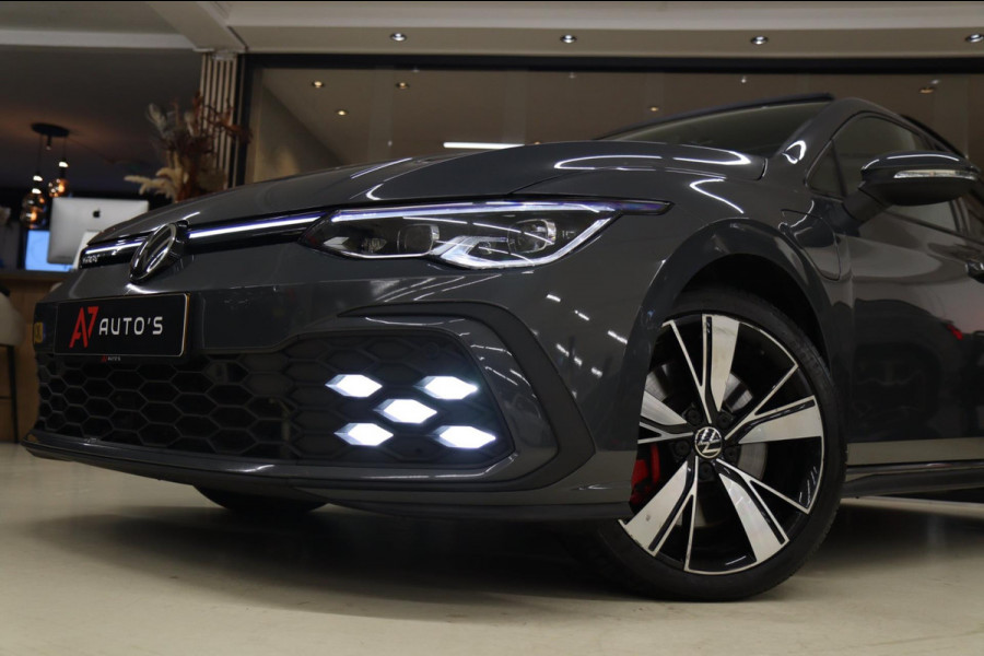 Volkswagen Golf 1.4 eHybrid GTE / PANO/HUD/IQLIGHT/MEM/CARPLAY/VOL