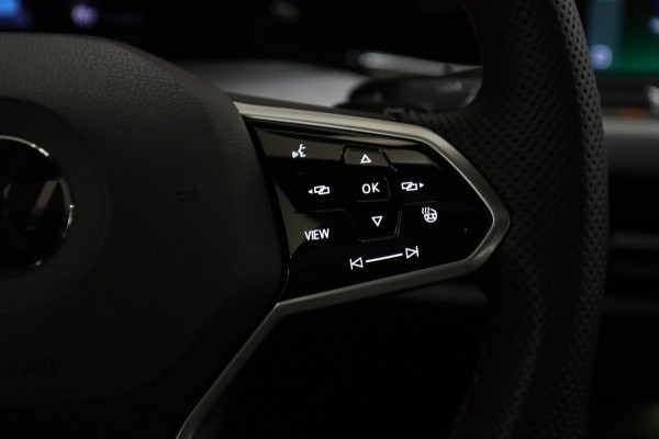 Volkswagen Golf 1.4 eHybrid GTE / PANO/HUD/IQLIGHT/MEM/CARPLAY/VOL