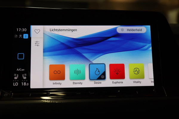 Volkswagen Golf 1.4 eHybrid GTE / PANO/HUD/IQLIGHT/MEM/CARPLAY/VOL