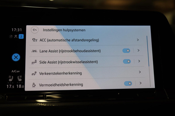 Volkswagen Golf 1.4 eHybrid GTE / PANO/HUD/IQLIGHT/MEM/CARPLAY/VOL