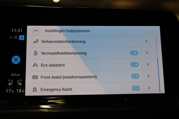 Volkswagen Golf 1.4 eHybrid GTE / PANO/HUD/IQLIGHT/MEM/CARPLAY/VOL