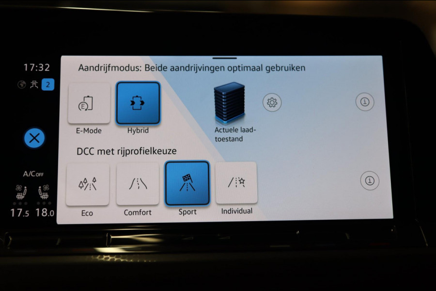 Volkswagen Golf 1.4 eHybrid GTE / PANO/HUD/IQLIGHT/MEM/CARPLAY/VOL