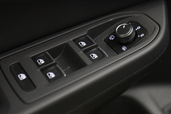 Volkswagen Golf 1.4 eHybrid GTE / PANO/HUD/IQLIGHT/MEM/CARPLAY/VOL