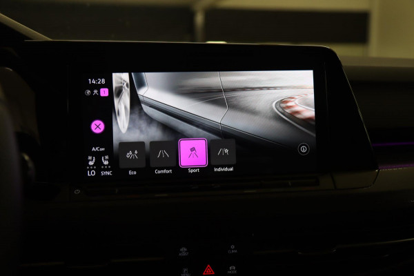 Volkswagen Golf 2.0 TSI GTI CLUBSPORT /PANO/ACC/CAM/CARPLAY/IQ-LIGHT/VOLL