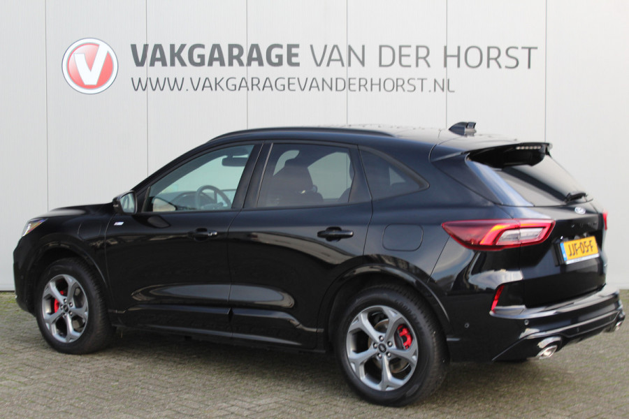 Ford Kuga 2.5-243pk PHEV ST-Line X. Trekgewicht 2.100kg. Nieuw Model ! Van €. 54.937,- voor €. 43.735,- Trekgewicht van 2.100kg ! Elektr. panodak., elektr. trekhaak, stoel-, stuur- en voorraamverw., 360gr. Camera, HUD, AppleCarplay/Androidauto, Elektr. verstelb. comfortstoelen, LED verl.