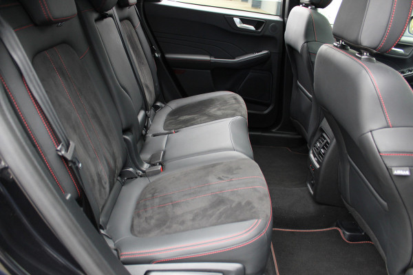 Ford Kuga 2.5-243pk PHEV ST-Line X. Trekgewicht 2.100kg. Nieuw Model ! Van €. 54.937,- voor €. 43.735,- Trekgewicht van 2.100kg ! Elektr. panodak., elektr. trekhaak, stoel-, stuur- en voorraamverw., 360gr. Camera, HUD, AppleCarplay/Androidauto, Elektr. verstelb. comfortstoelen, LED verl.