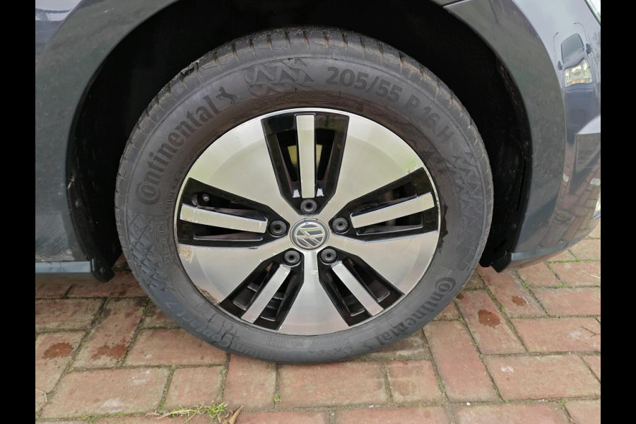 Volkswagen e-Golf E-DITION NL-AUTO | DIGI DASH | NAVI | CAMERA