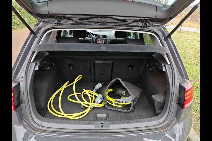 Volkswagen e-Golf E-DITION NL-AUTO | DIGI DASH | NAVI | CAMERA