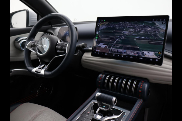 BYD ATTO 3 DESIGN 60 kWh + SCHUIFDAK | LEDER | 360 CAMERA | 15,6" SCHERM | WARMTEPOMP | ADAPTIVE CRUISE