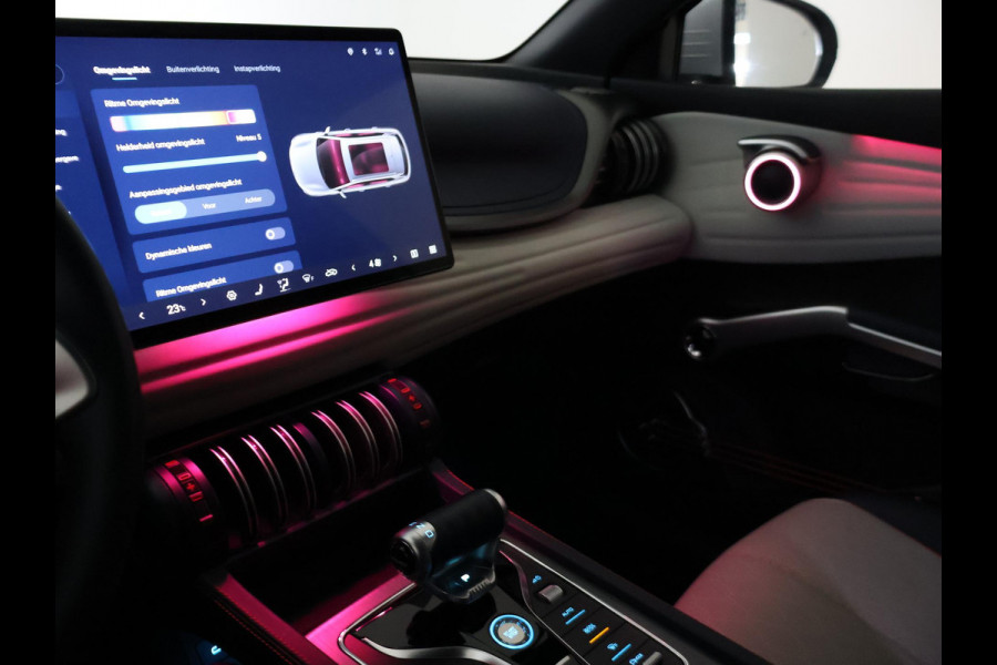 BYD ATTO 3 DESIGN 60 kWh + SCHUIFDAK | LEDER | 360 CAMERA | 15,6" SCHERM | WARMTEPOMP | ADAPTIVE CRUISE